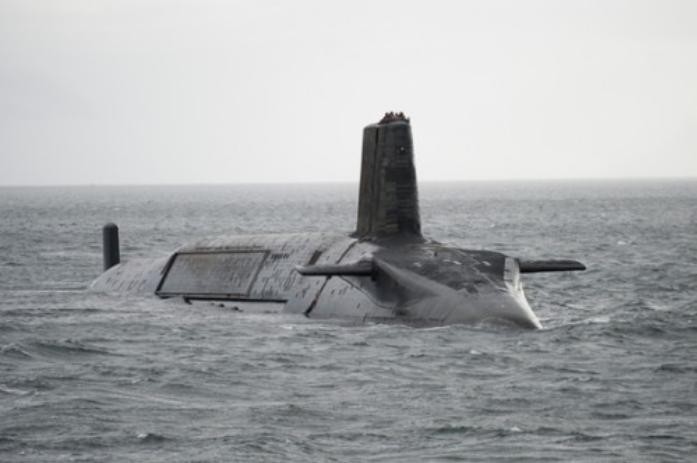 Tàu ngầm hạt nhân chiến lược HMS Vengeance S-31 lớp Vanguard của Hải quân Anh